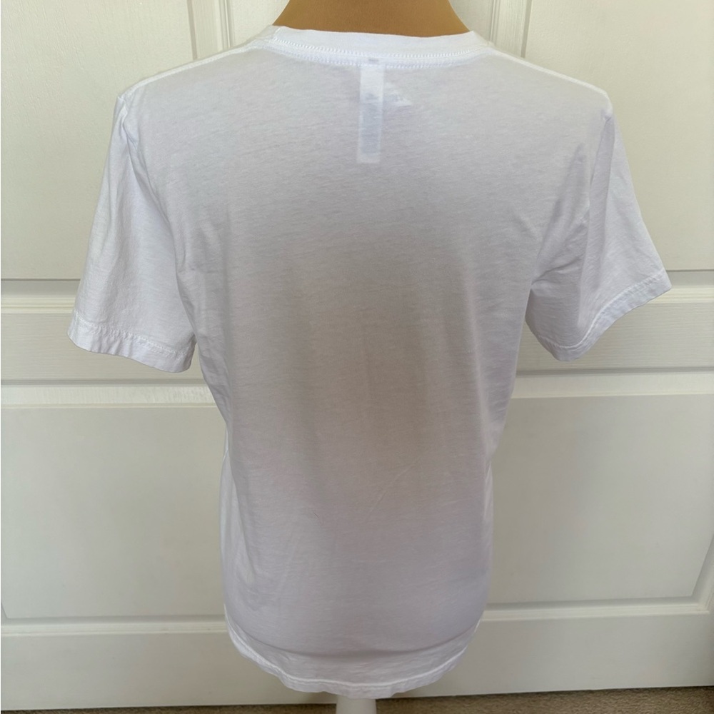 Bella Canvas Women’s White Retro Graphic Tee Shirt Size Medium - Picture 6 of 8